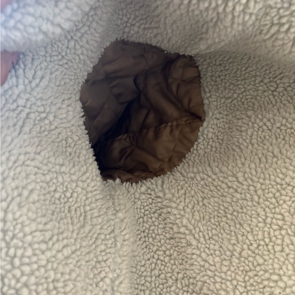 Levi's Classic Blue Denim Jacket with Cream Sherpa Collar - Picture 6 of 6